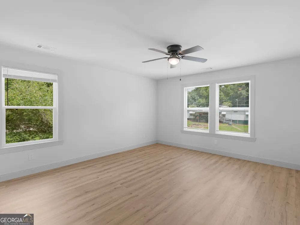 245 Lakeview DR Locust Grove, GA 30248