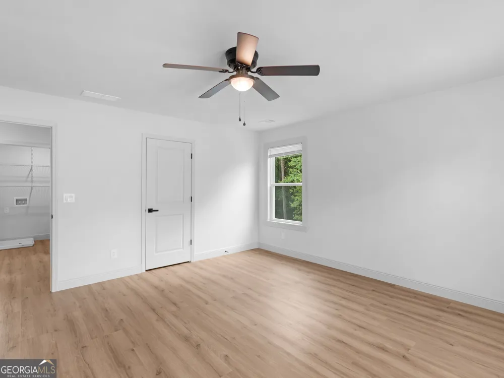 245 Lakeview DR Locust Grove, GA 30248