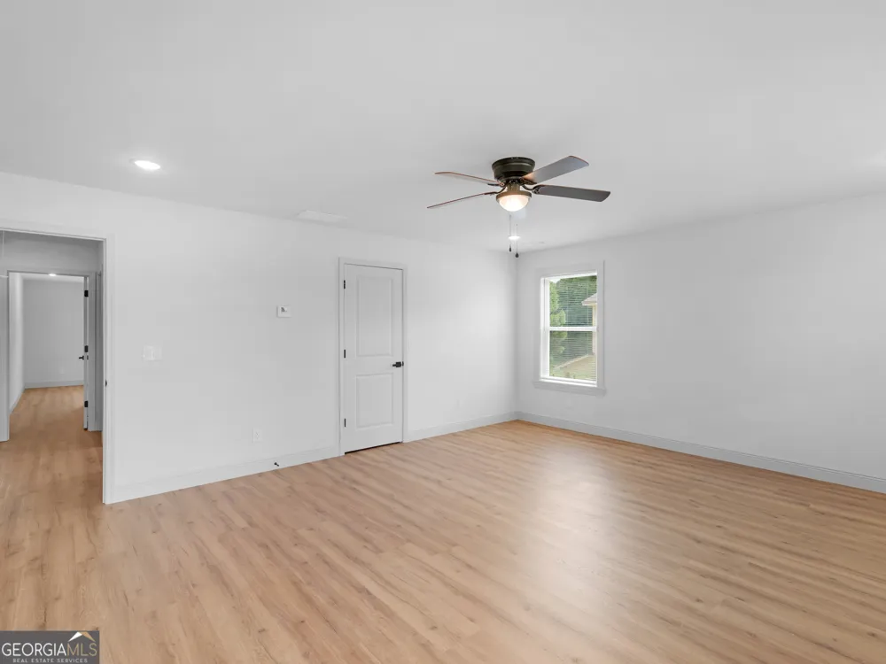 245 Lakeview DR Locust Grove, GA 30248