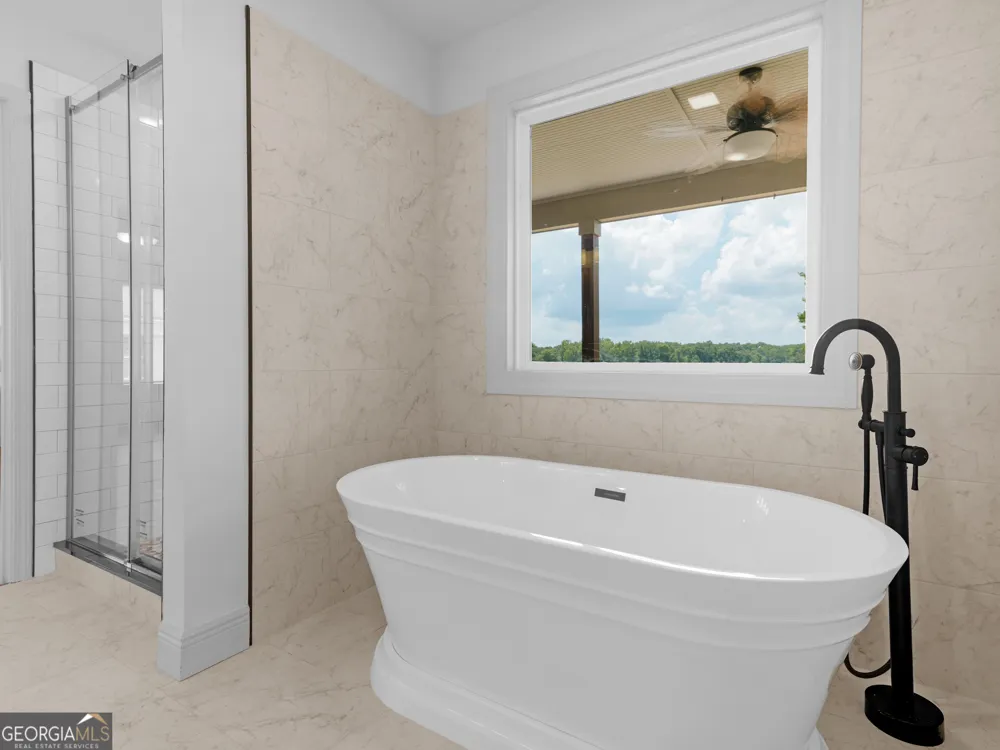 245 Lakeview DR Locust Grove, GA 30248