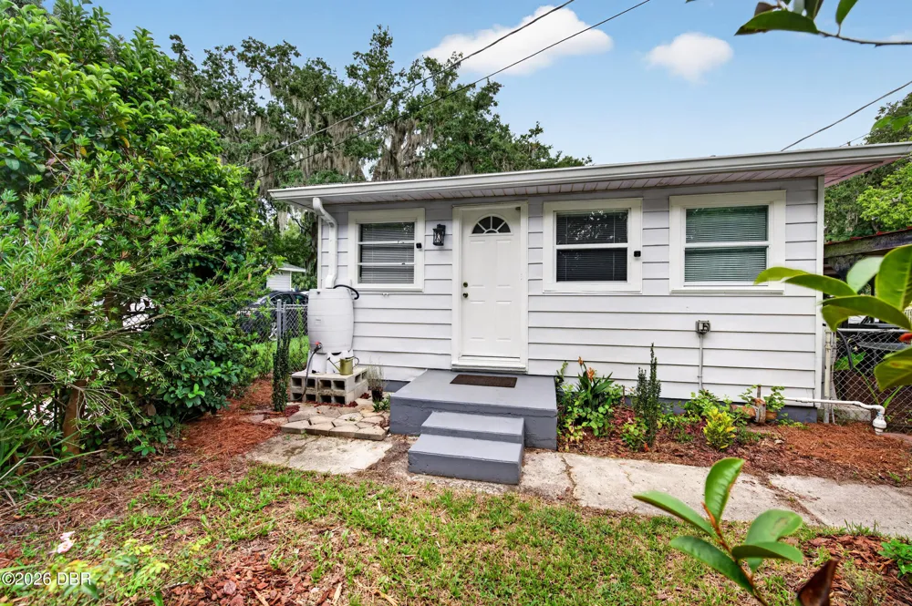 718 Avenue A Holly Hill, FL 32117