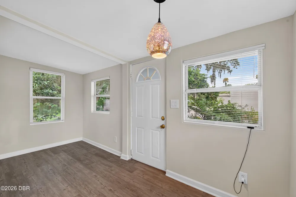 718 Avenue A Holly Hill, FL 32117
