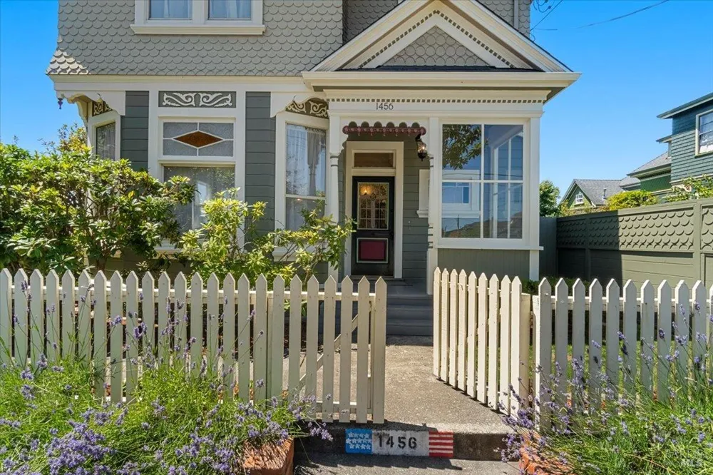 1456 C STREET Eureka, CA 95501