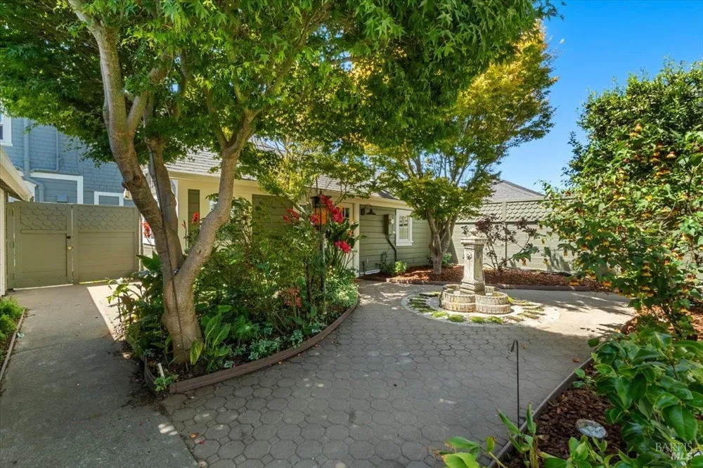 1456 C STREET Eureka, CA 95501