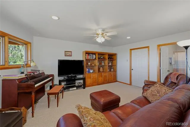 5338 US Highway 160 La Veta, CO 81055