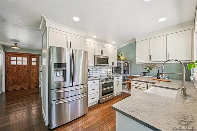 5873 W Maplewood Drive Littleton, CO 80123