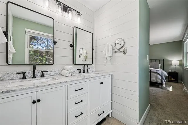 5873 W Maplewood Drive Littleton, CO 80123