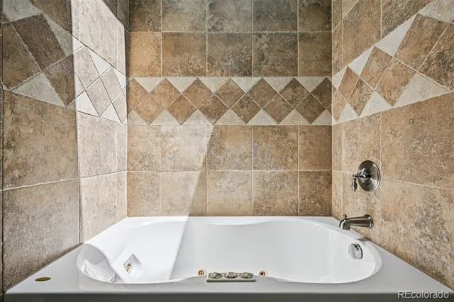 5873 W Maplewood Drive Littleton, CO 80123