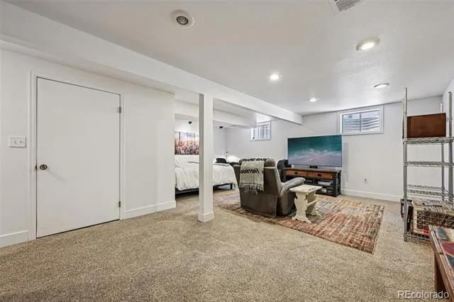 5873 W Maplewood Drive Littleton, CO 80123