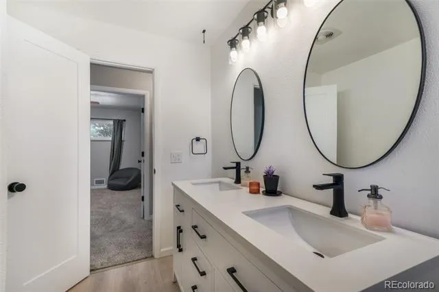 480 S Newland Street Lakewood, CO 80226