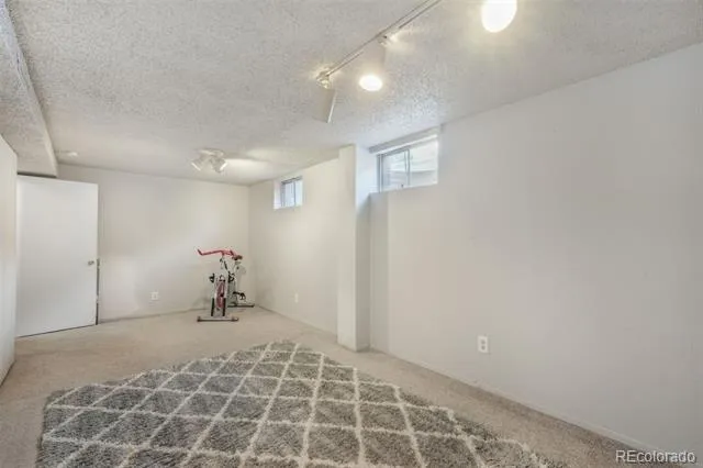 480 S Newland Street Lakewood, CO 80226