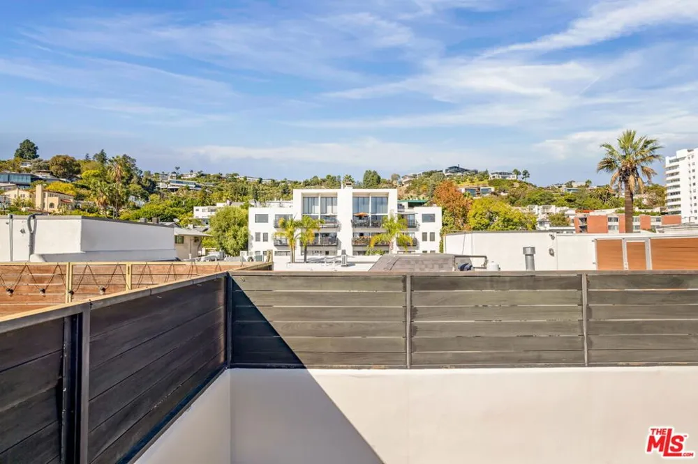 1129 Larrabee Street #14 West Hollywood, CA 90069