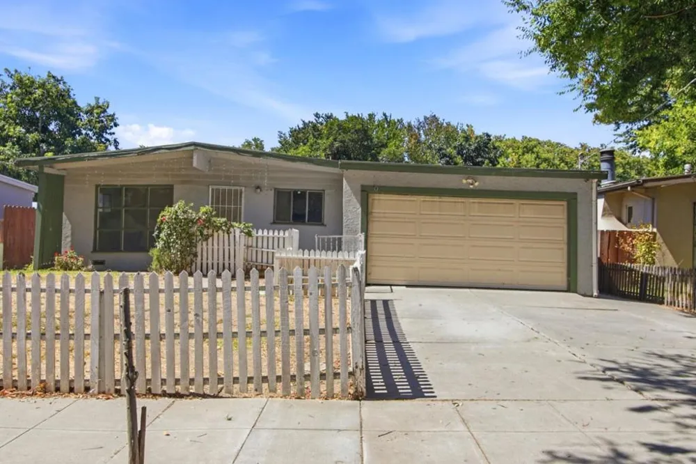 1561 Cross Way San Jose, CA 95125