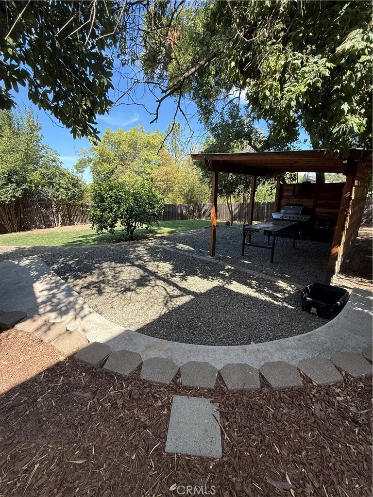 15 Oak Park Way Oroville, CA 95966