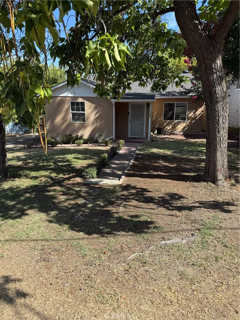 15 Oak Park Way Oroville, CA 95966