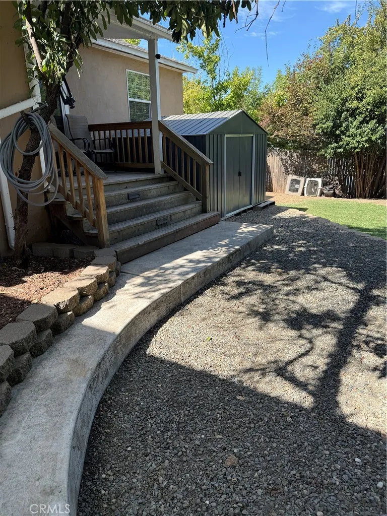 15 Oak Park Way Oroville, CA 95966