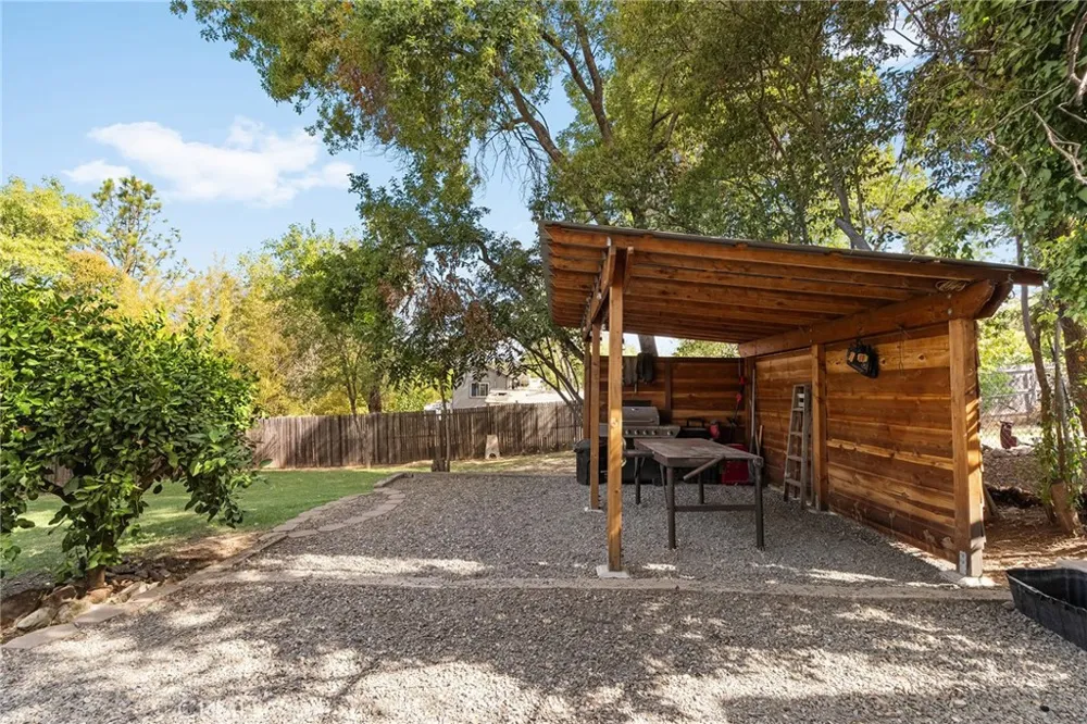 15 Oak Park Way Oroville, CA 95966