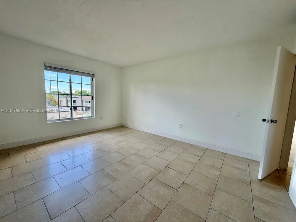 4920 NW 79th Ave #313 Doral, FL 33166