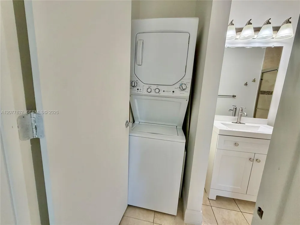 4920 NW 79th Ave #313 Doral, FL 33166