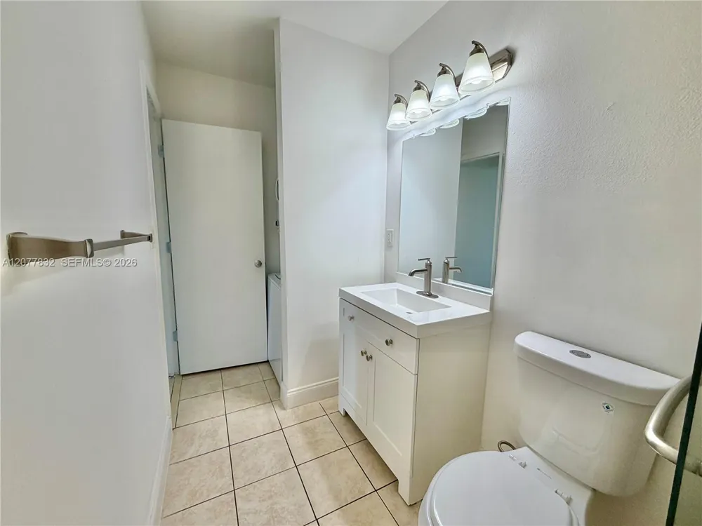 4920 NW 79th Ave #313 Doral, FL 33166