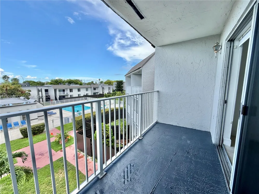 4920 NW 79th Ave #313 Doral, FL 33166