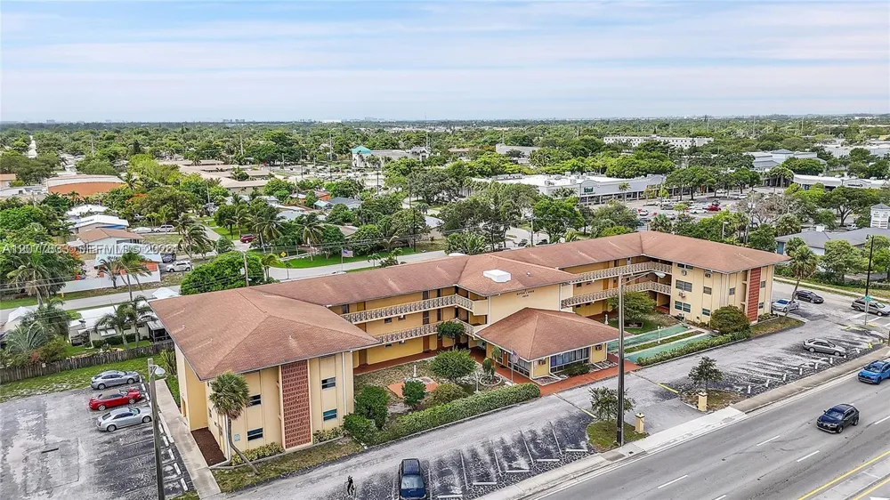 1050 E Sample Rd #309 Pompano Beach, FL 33064