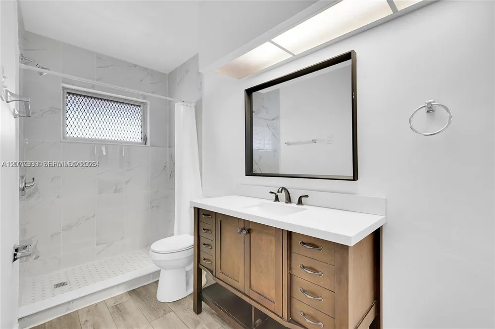 1050 E Sample Rd #309 Pompano Beach, FL 33064