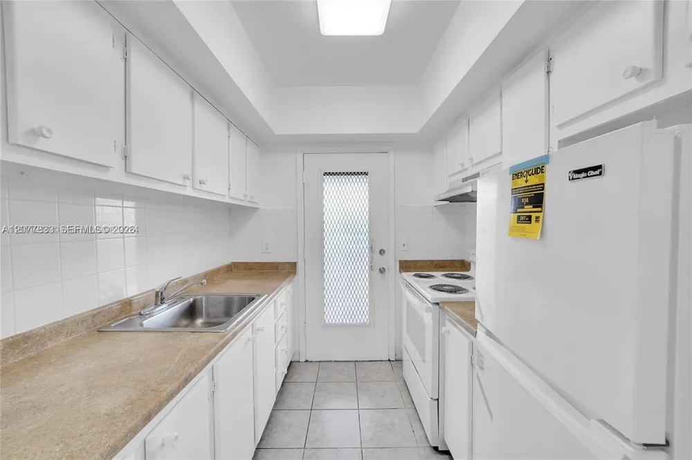 1050 E Sample Rd #309 Pompano Beach, FL 33064