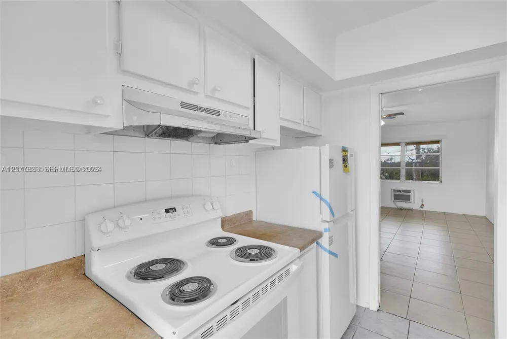 1050 E Sample Rd #309 Pompano Beach, FL 33064