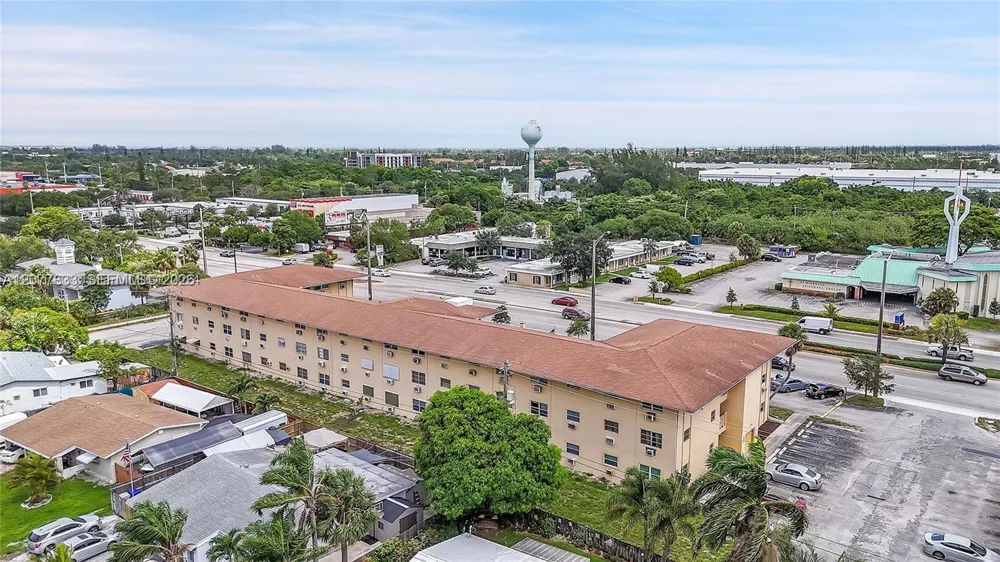 1050 E Sample Rd #309 Pompano Beach, FL 33064