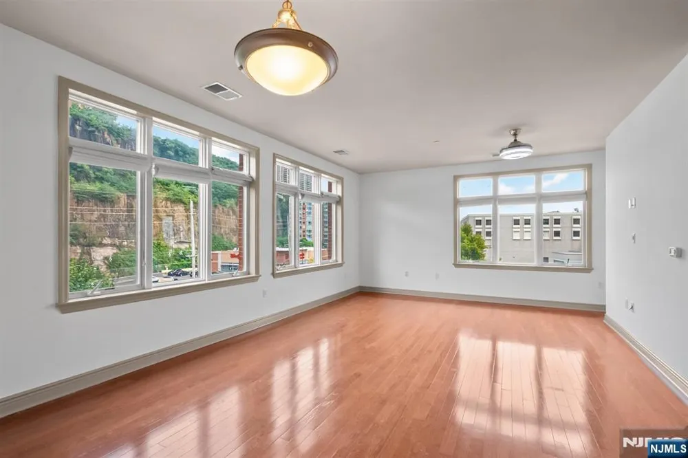 7400 River Road 438 North Bergen, NJ 07047