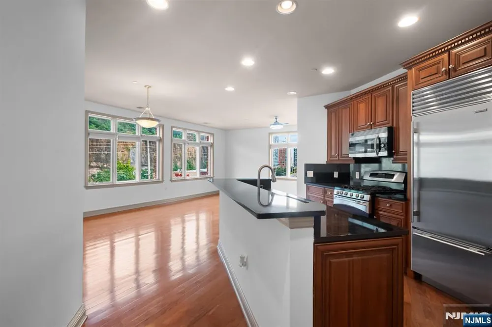 7400 River Road 438 North Bergen, NJ 07047