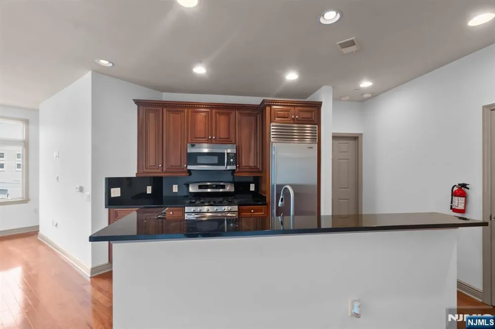 7400 River Road 438 North Bergen, NJ 07047