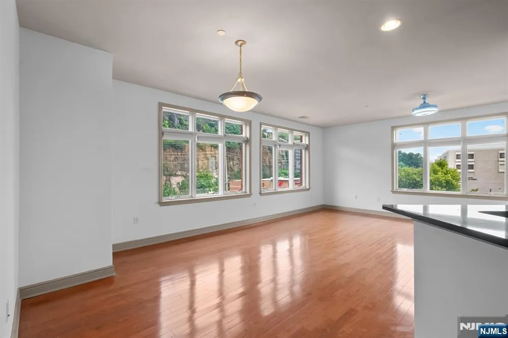 7400 River Road 438 North Bergen, NJ 07047