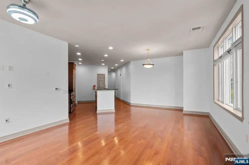 7400 River Road 438 North Bergen, NJ 07047