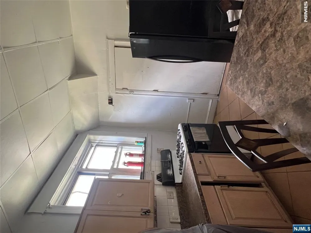 300 Wilson Avenue 1 Fairview, NJ 07022