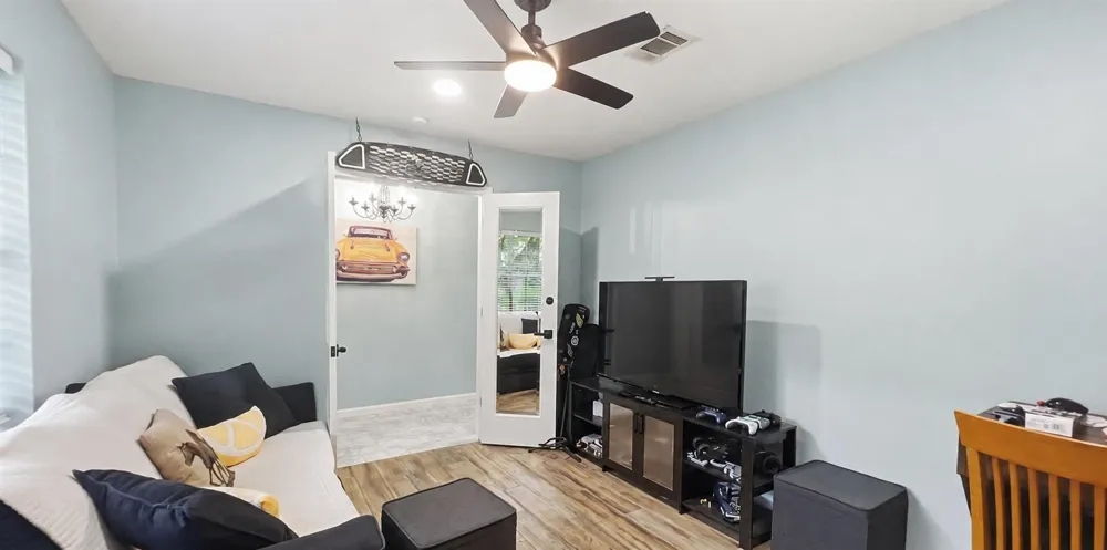 5815 Scenic Drive Beaumont, TX 77713