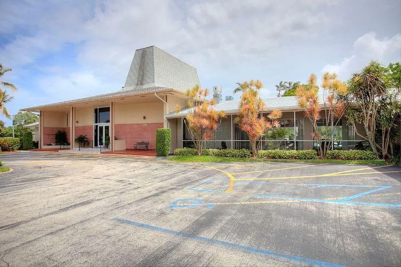 2668 Garden Drive #311 Lake Worth, FL 33461