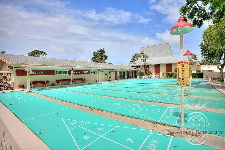 2668 Garden Drive #311 Lake Worth, FL 33461