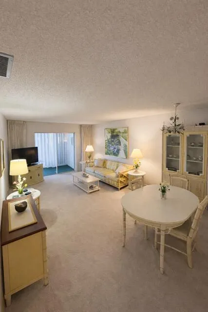 2668 Garden Drive #311 Lake Worth, FL 33461