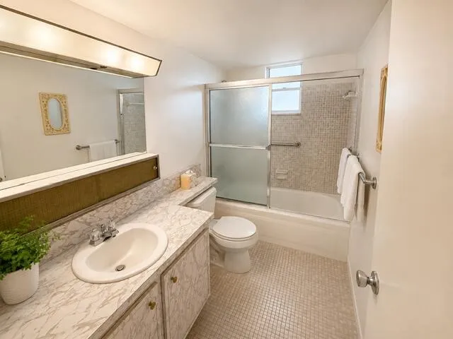 2668 Garden Drive #311 Lake Worth, FL 33461