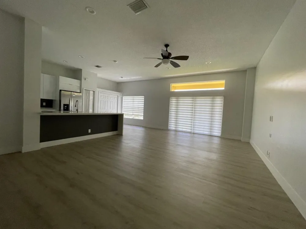 4293 LAUREL RIDGE CIRCLE #4293 Weston, FL 33331