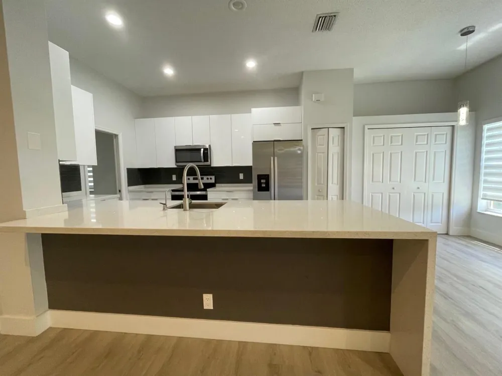 4293 LAUREL RIDGE CIRCLE #4293 Weston, FL 33331