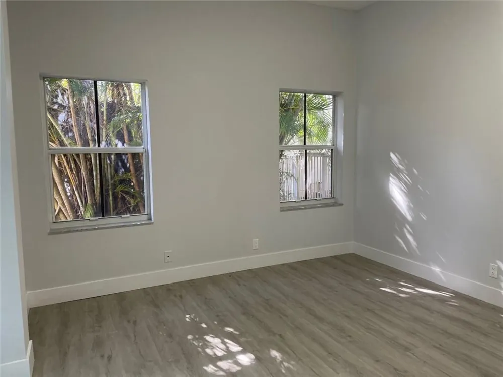 4293 LAUREL RIDGE CIRCLE #4293 Weston, FL 33331