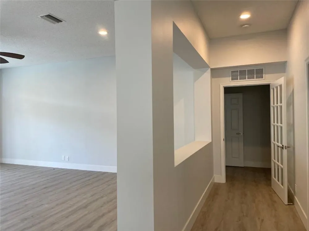 4293 LAUREL RIDGE CIRCLE #4293 Weston, FL 33331
