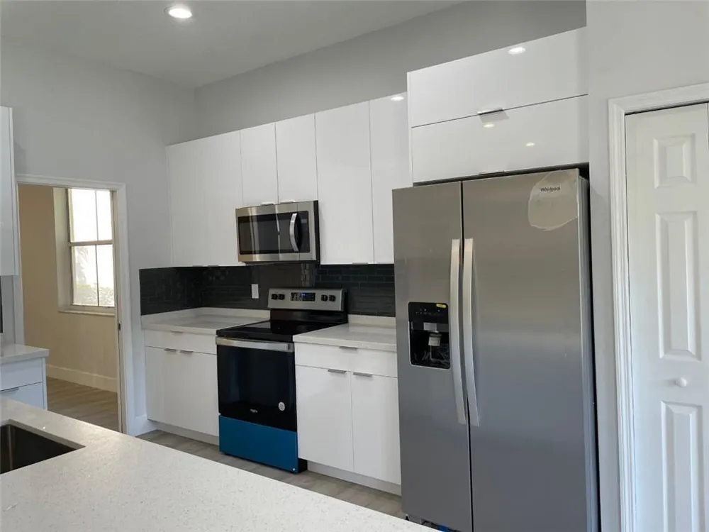 4293 LAUREL RIDGE CIRCLE #4293 Weston, FL 33331