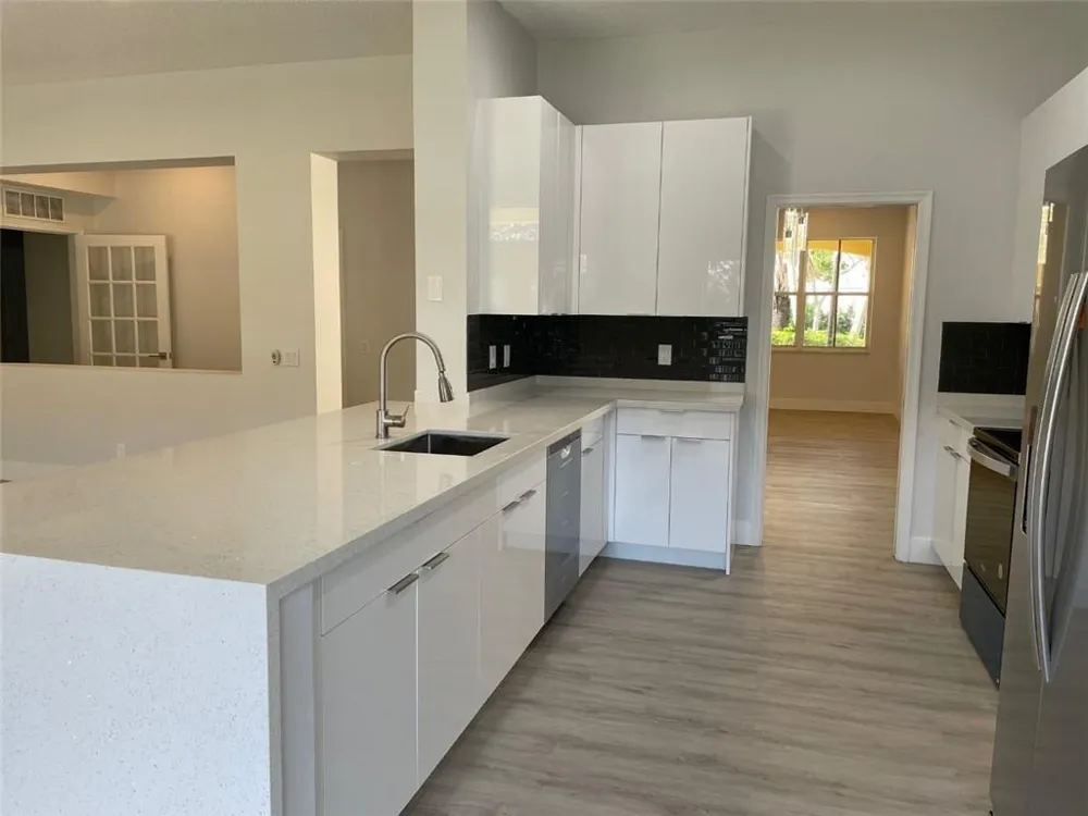 4293 LAUREL RIDGE CIRCLE #4293 Weston, FL 33331