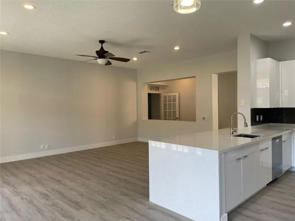 4293 LAUREL RIDGE CIRCLE #4293 Weston, FL 33331