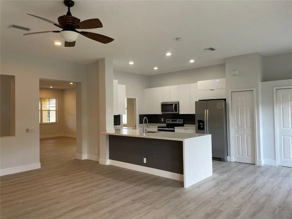 4293 LAUREL RIDGE CIRCLE #4293 Weston, FL 33331