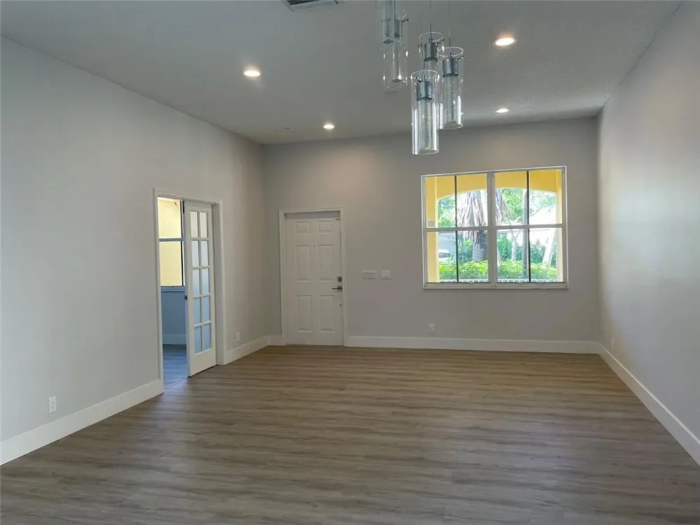 4293 LAUREL RIDGE CIRCLE #4293 Weston, FL 33331